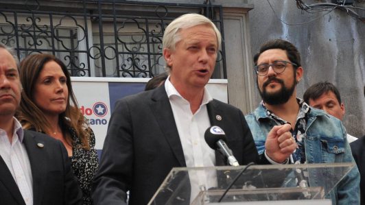 José Antonio Kast llama a votar y acusa a Vodanovic de intervencionismo electoral