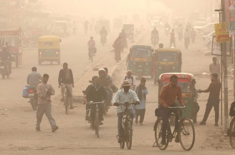 La India ordena extender el plan de emergencia ambiental por niveles preocupantes de contaminación