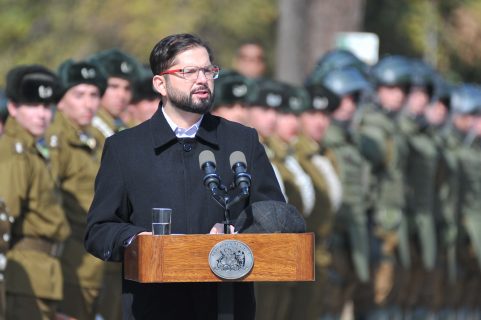 Presidente Boric aprueba Alto Mando 2025 de Carabineros y por primera vez en la historia una mujer será general inspector