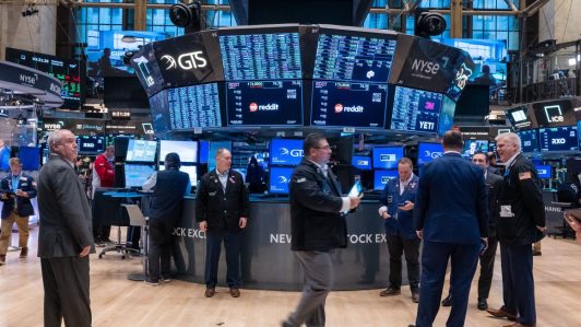 Wall Street optimista por resultados de Trump: Acciones y bitcoin muestran alzas