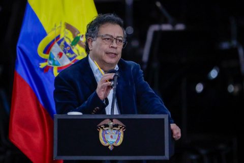 Gustavo Petro: Colombia y Venezuela se gastaron su "riqueza petrolera" y no la invirtieron