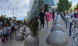 “Intransitable”, “un crimen” y más: ¿Por qué la vereda del Costanera Center está llena de esferas gigantes de concreto?