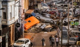 “Se podría haber evitado”, el testimonio de una valenciana varada en medio de las inundaciones en España