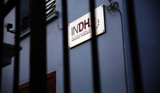 Gobierno no ingresa indicaciones para reponer fondos del INDH: Presupuesto 2025 pasará al Senado con $1 para la institución