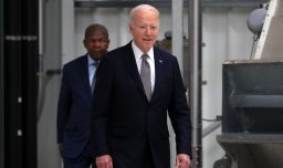 Presidente Biden reitera su "total apoyo" a una transición en Siria en una llamada con el rey jordano