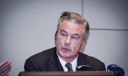 “Cuando la gente te odia a ese nivel, quiere que te mueras”: Alec Baldwin recuerda cómo fue ser acusado de homicidio involuntario en caso “Rust”