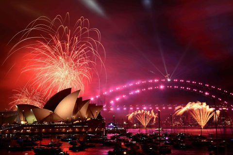 Australia da la bienvenida al 2025 con espectaculares fuegos artificiales