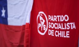 Incautan celular a asesor del Partido Socialista por presunta filtración de antecedentes de carpeta del Caso Audios