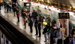 Metro adelantará 30 minutos su horario de apertura los domingos y festivos: ¿Cuándo empieza la nueva medida?