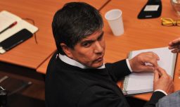 “Un gobierno feminista no debió haber actuado como actuó": La dura reflexión de senador Gastón Saavedra (PS) por caso Monsalve