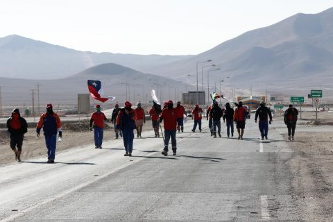 Histórico bono en la minería chilena: Sindicato de Escondida tendrá indemnización por término de conflicto de $32 millones