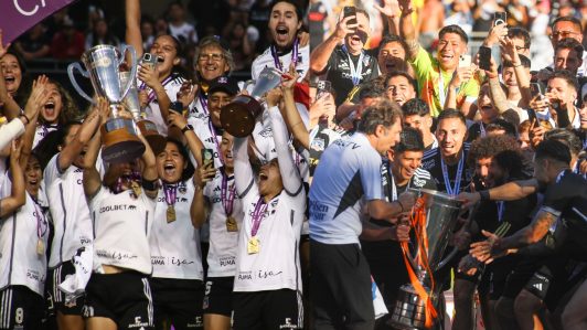 Colo Colo se prepara para su centenario con Carlos Caszely como embajador y una gira desde el norte hasta el sur