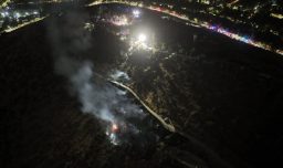 Incendio forestal afectó parte del Cerro Calán en Las Condes