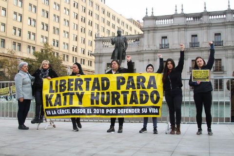 "Defenderse no es delito": Red Chilena contra la Violencia hacia las Mujeres valora ampliamente indulto a Katty Hurtado