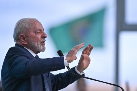 Operan a Lula da Silva tras sufrir hemorragia intracraneal: Permanece internado en la UCI