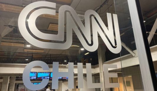 Empresa controladora de CNN Chile solicita iniciar proceso de reorganización judicial