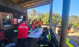 Joven desaparecido en Cerro Cordillera: Equipos acotaron radio de búsqueda tras hallazgo de carpa