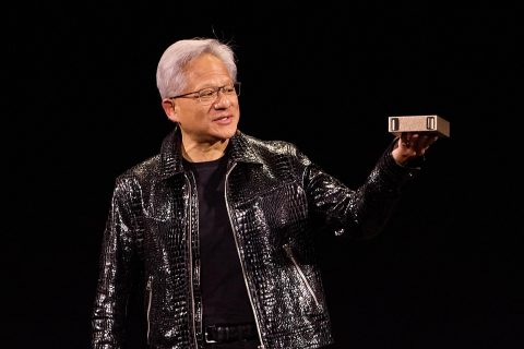 CES 2025: Nvidia presenta sus nuevas tarjetas gráficas y apuesta por una IA para entrenar a robots