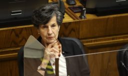 Senadora Allende fue recibida en Comisión de Ética en medio de polémica por casa de Allende: "Dio cuenta de lo que había vivido"