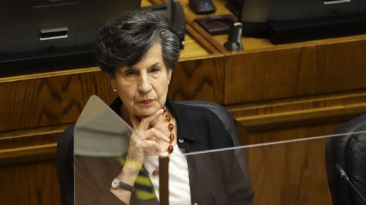 Senadora Allende fue recibida en Comisión de Ética en medio de polémica por casa de Allende: "Dio cuenta de lo que había vivido"