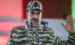 Nicolás Maduro llama a las Fuerzas Armadas y policías a "aceitar los fusiles" frente a "amenazas criminales" extranjeras