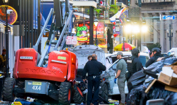 Sospechoso del ataque en Nueva Orleans tenía una bandera del ISIS: FBI encontró posibles dispositivos explosivos en la zona