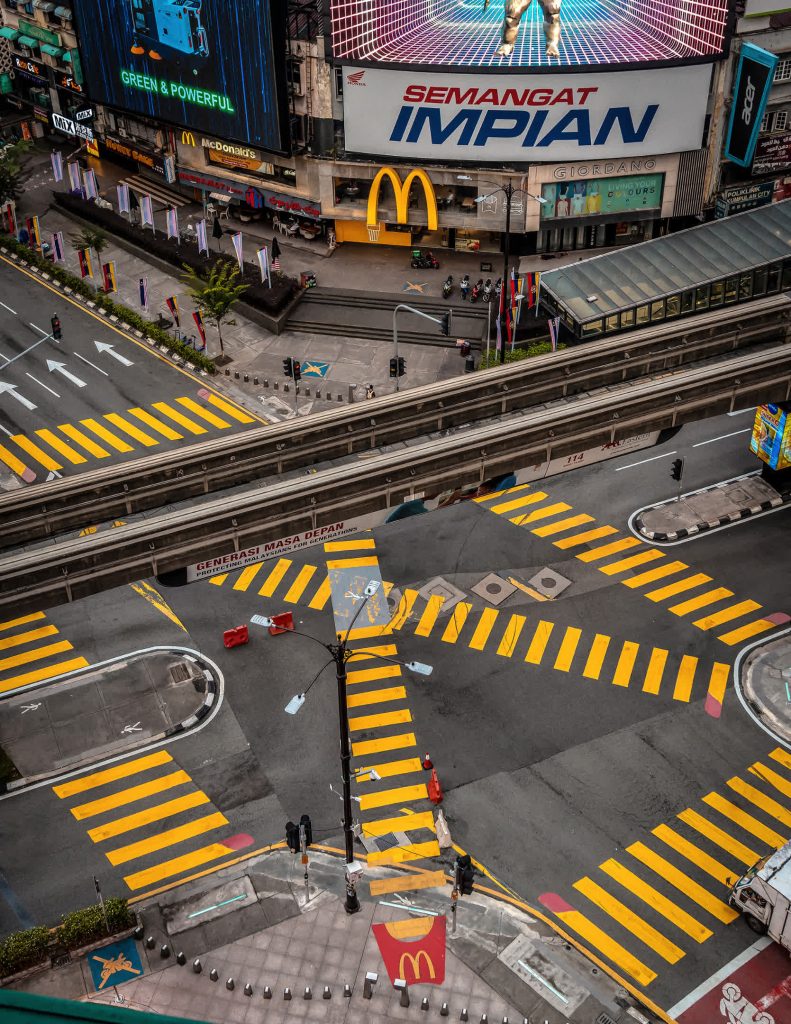 El primer McDonald's de Malasia se construyó en el cruce de Bukit Bintang, en Kuala Lumpur | Vía CNN Newsource