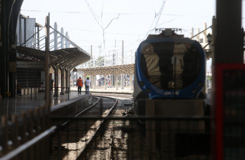 Por vandalización en la vía: Suspenden servicio Tren Rancagua - Estación Central