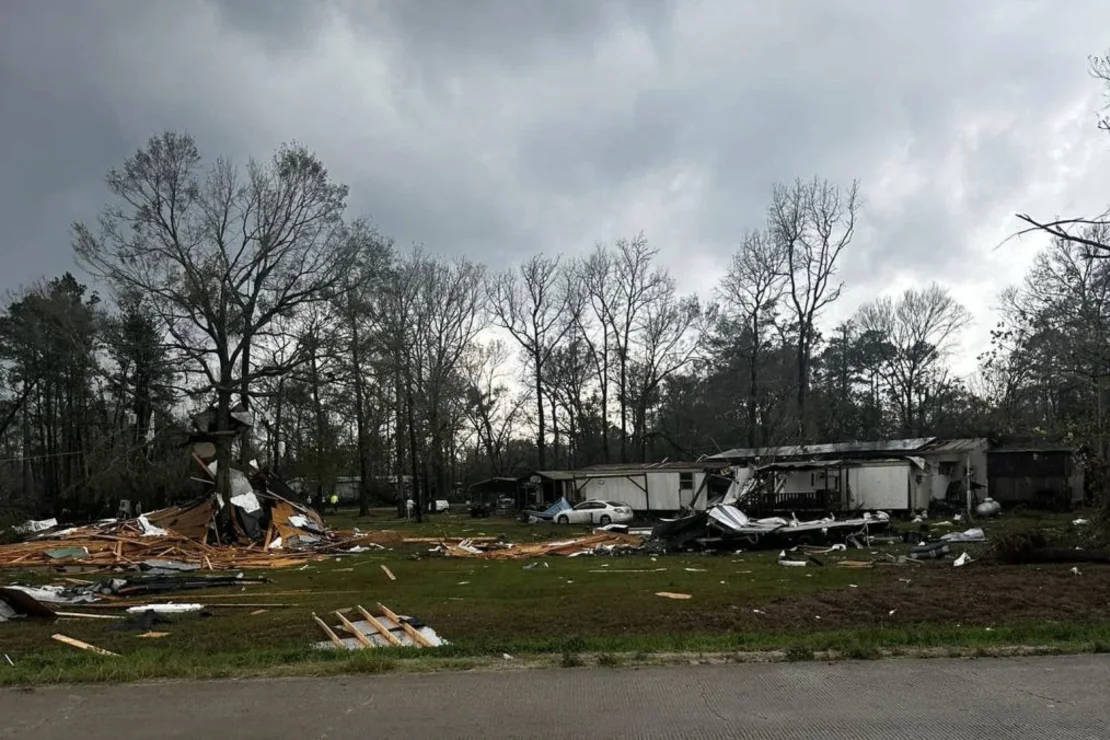 Daños tras las fuertes tormentas en Porter Heights, Texas, el 28 de diciembre de 2024. Departamento de Bomberos de The Woodlands