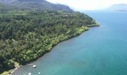 "No llegó a tiempo": Hermana de joven desaparecida en Lago Villarrica revela detalles tras volcamiento de kayak