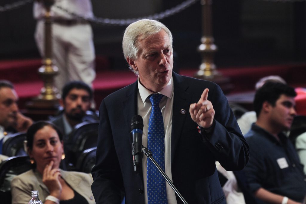 Moreira advierte "suicidio político" en Republicanos de cara a las elecciones y sentencia que "Kaiser no será presidente"