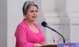 Jara defiende “lealtad” del PC tras críticas de Cariola en chats filtrados: “No veo contradicción en tener opiniones distintas”