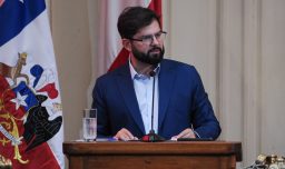 Boric llama a “cuidar la democracia” en ceremonia por los 100 años del Servel: “No es algo dado, debemos cuidarla cada día”