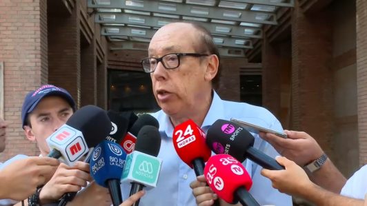 Stöhwing da su versión del incidente: "Mosa le ofreció a Cortés solucionar el problema a golpes"