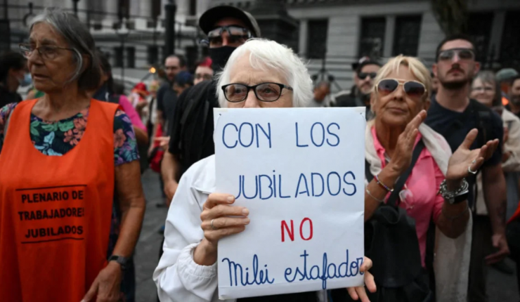 {alt}