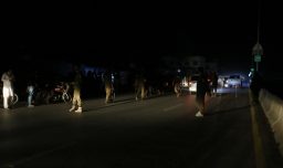 India y Pakistán se acusan mutuamente de romper el alto al fuego en Cachemira