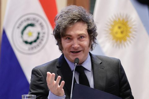 Argentina: Gobierno de Milei traslada a 19 condenados por delitos de lesa humanidad a cárcel con privilegios