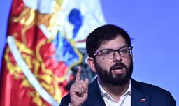 Presidente Boric suspende su agenda para supervisar la emergencia en Magallanes tras terremoto 7,8