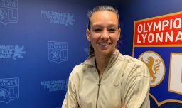 Christiane Endler es galardonada por cuarta vez como la mejor portera de la liga francesa de fútbol femenino