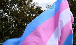 A partir del 1 de junio: Federación Inglesa prohibirá a mujeres trans jugar en el fútbol femenino