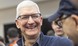 Apple anuncia impacto por 900 millones de dólares para el próximo trimestre por aranceles