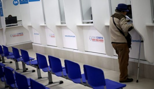 Tras informe que reveló irregularidades en más de 25 mil licencias médicas: Abogado PS interpone querella por fraude al Fisco