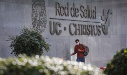 Condenan a Hospital Clínico de la Universidad Católica a indemnizar a paciente con $75 millones por operación de nariz
