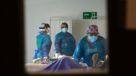 Licencias médicas irregulares: 10 entidades concentran casi la mitad de los funcionarios involucrados
