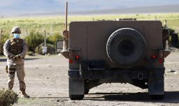 Detienen a militar en la frontera norte: Habría ayudado a mujer extranjera a cruzar a Chile por paso no habilitado