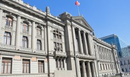 Con fallo dividido, Corte Suprema declara ilegal interceptación telefónica a Josefina Huneeus en caso ProCultura