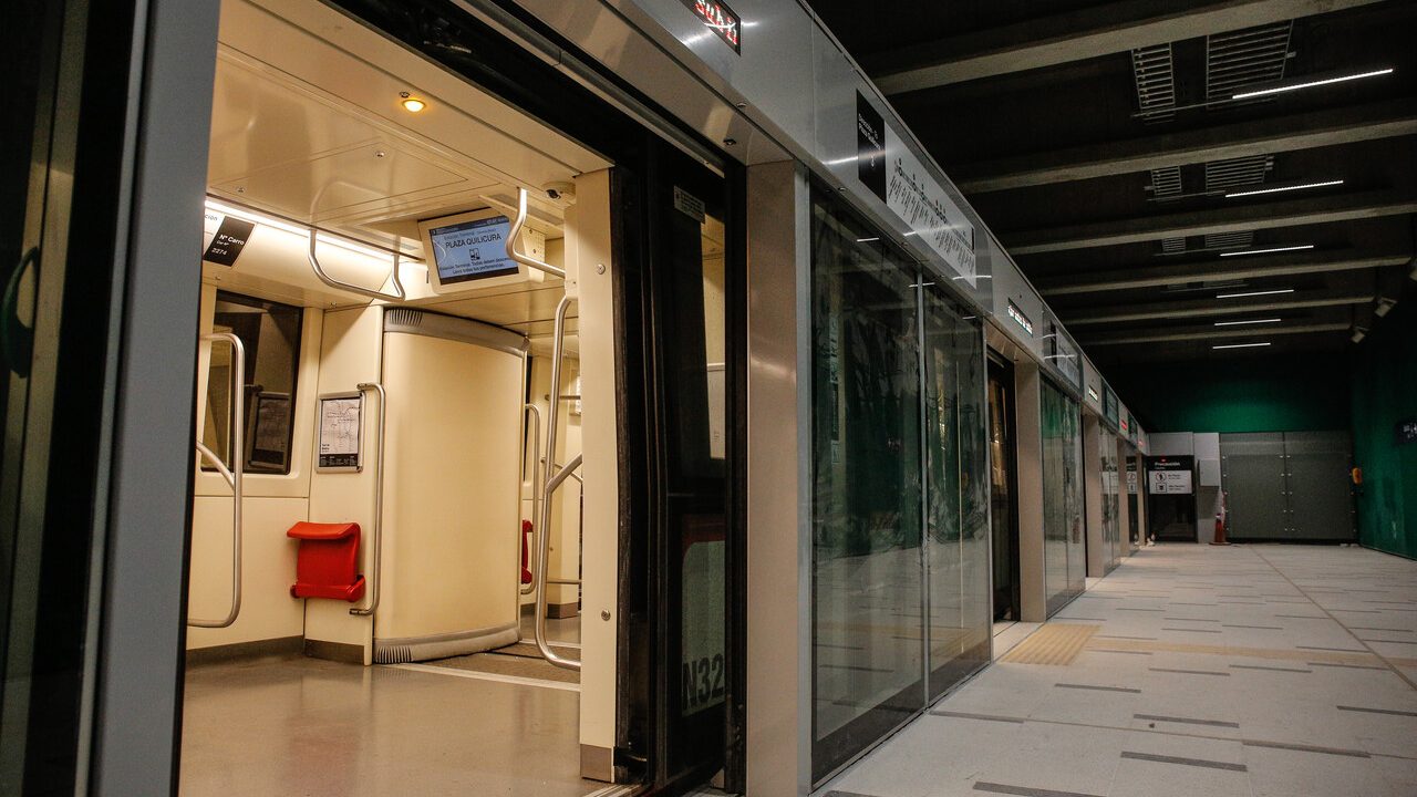 Comenzarán desde San Pablo: Metro confirma instalación de puertas de andén en Línea 1/Agencia Uno