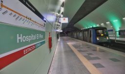 Metro de Santiago presenta problemas en la Línea 2: Hay al menos cinco estaciones fuera de servicio