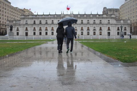 Pronostican "lluvia considerable" para esta semana en la Región Metropolitana