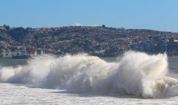 Emiten aviso de marejadas para las costas de Chile: ¿Cuándo ocurrirá el fenómeno?